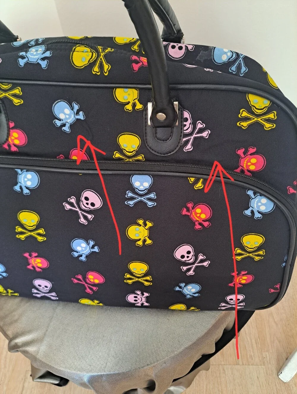 Skulls Design Black Duffel Bag with Multicolor Print